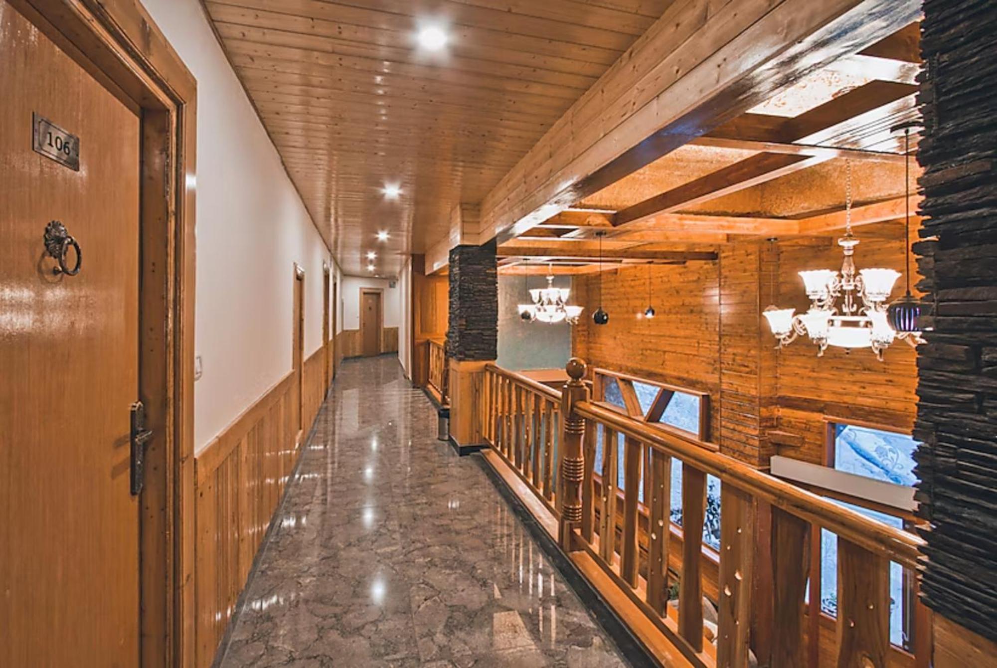 Goroomgo Hotel Bd Resort Manali - Excellent Stay With Family, Parking Facilities Экстерьер фото