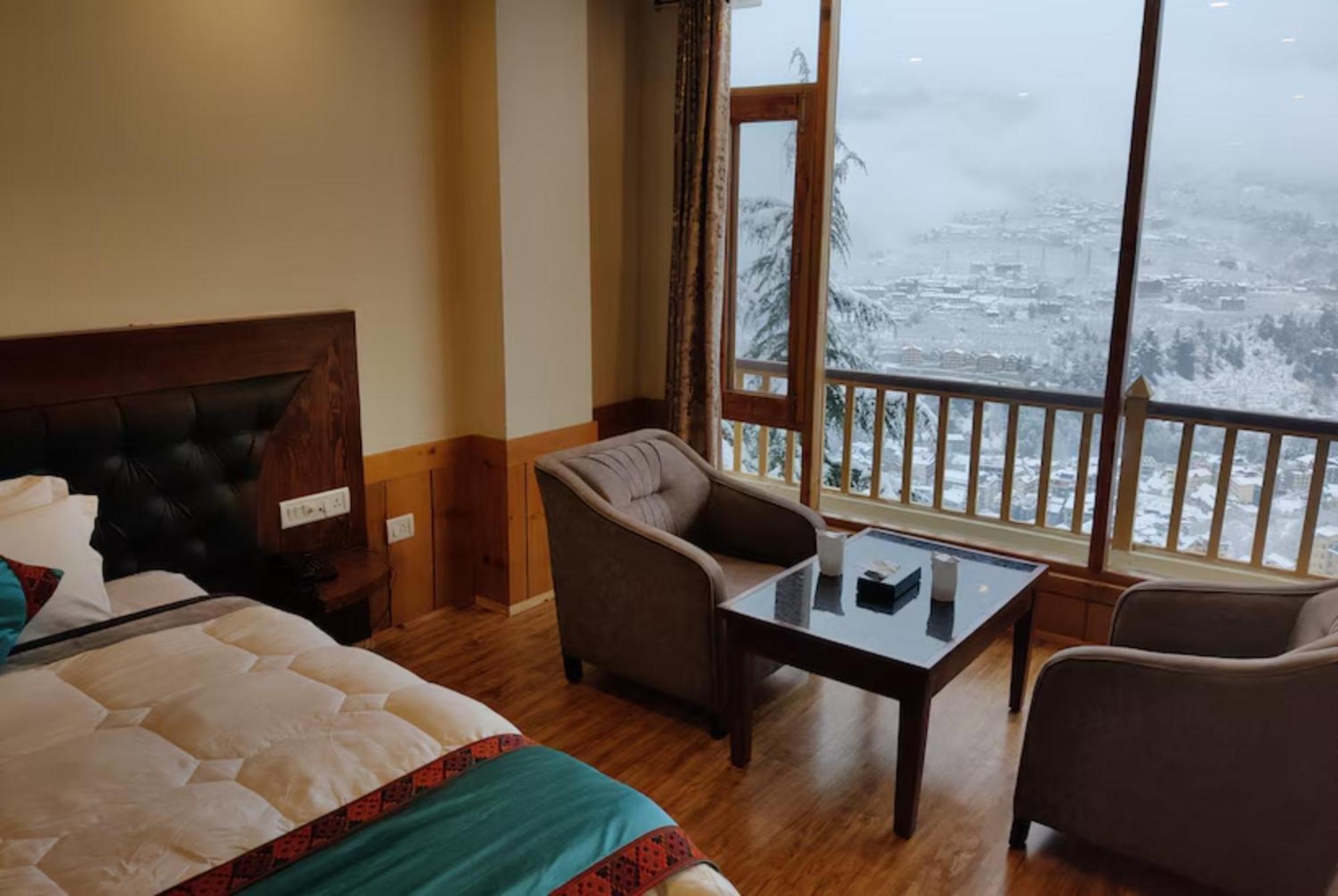 Goroomgo Hotel Bd Resort Manali - Excellent Stay With Family, Parking Facilities Экстерьер фото