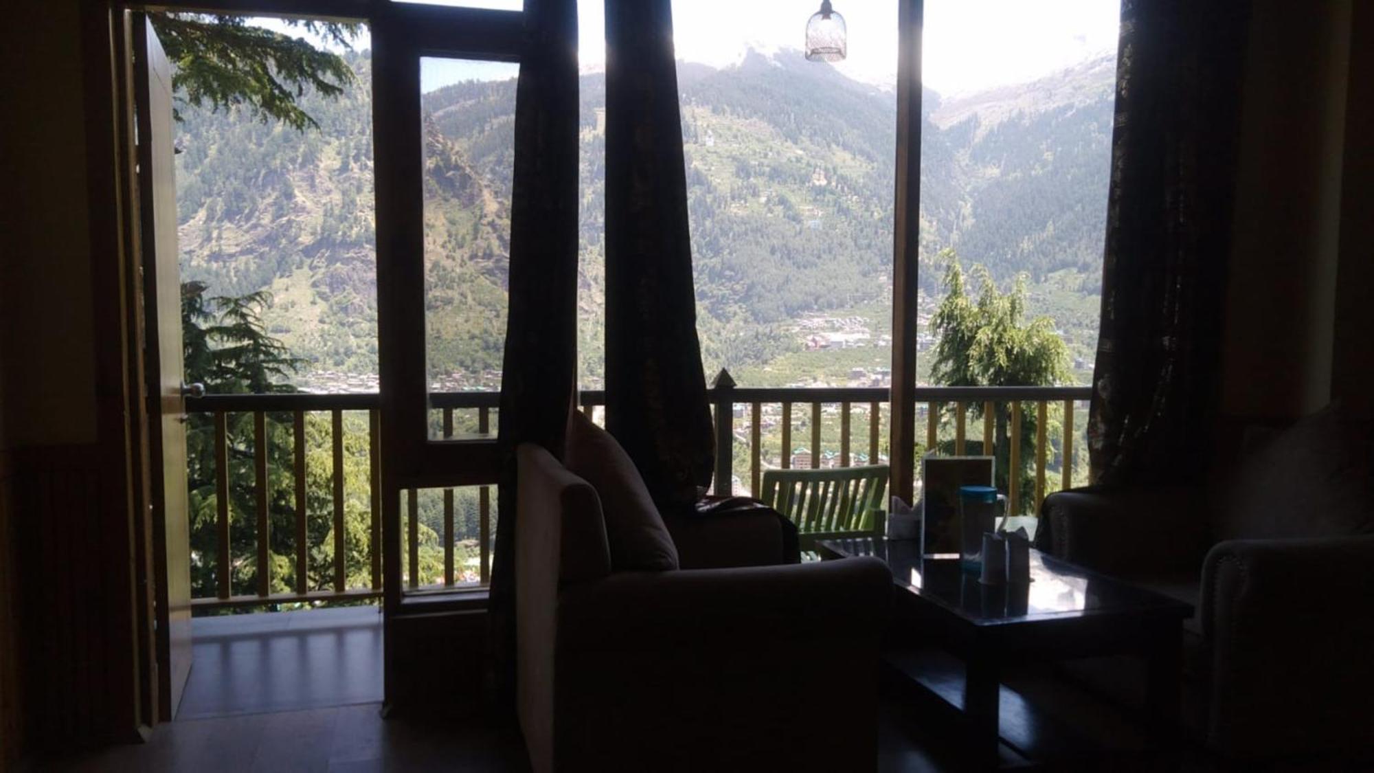 Goroomgo Hotel Bd Resort Manali - Excellent Stay With Family, Parking Facilities Экстерьер фото